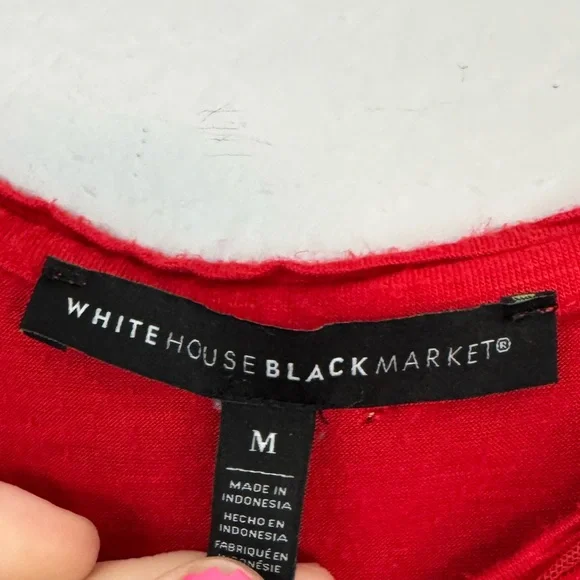 White House Black Market Red V Neck T-Shirt.  Size M. Preowned. - Picture 5 of 7